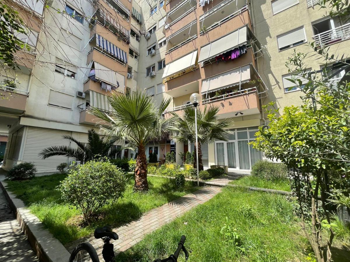 Tirana New Bazaar-Apartment 2 Zewnętrze zdjęcie